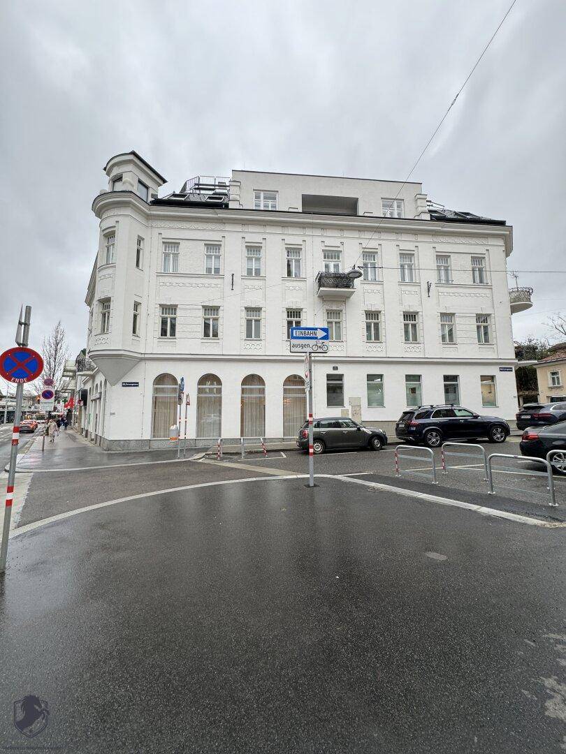 Exklusive Dachgeschosswohnung mit 2 Terrassen in Top-Lage - Widok 2