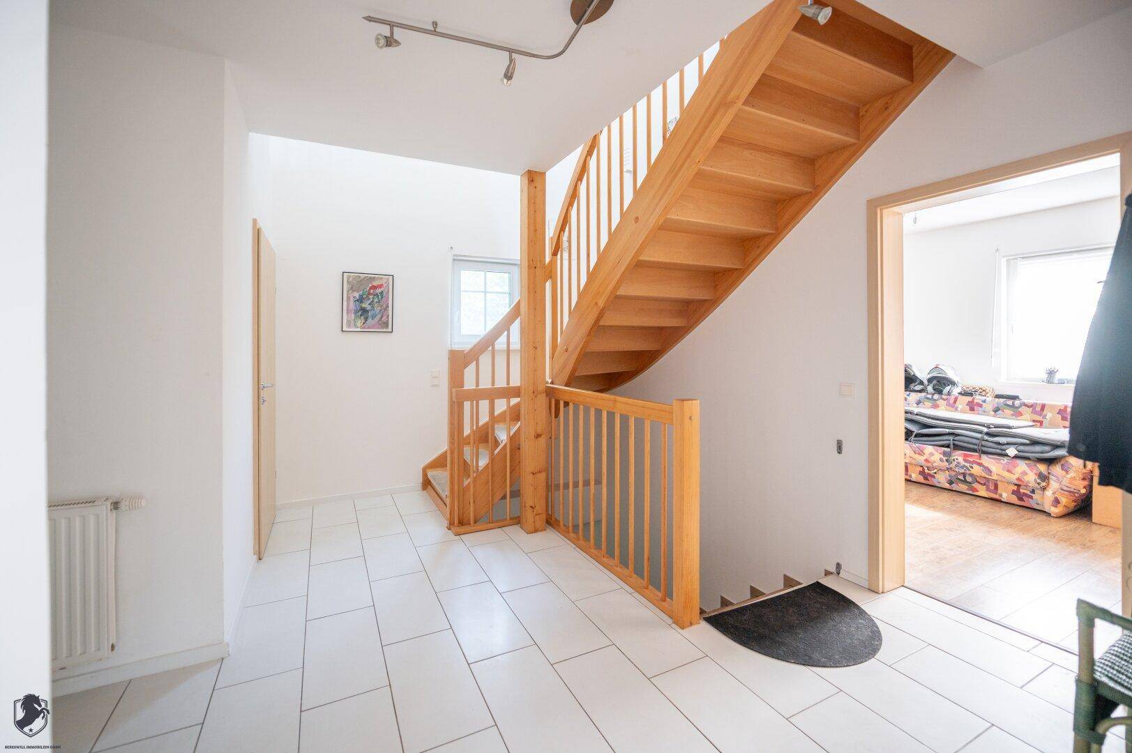 Exklusives Niedrigenergie-Einfamilienhaus mit Vollkeller auf 1.008 m² Grundstück in ruhiger Bestlage von Pixendorf - Ansicht 5