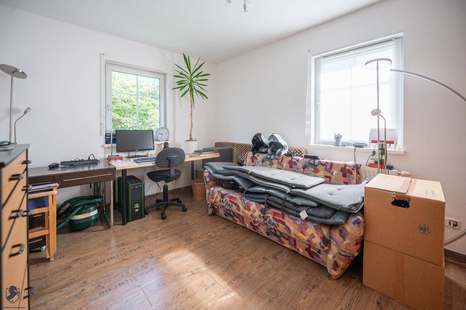 Exklusives Niedrigenergie-Einfamilienhaus mit Vollkeller auf 1.008 m² Grundstück in ruhiger Bestlage von Pixendorf - Ansicht 6