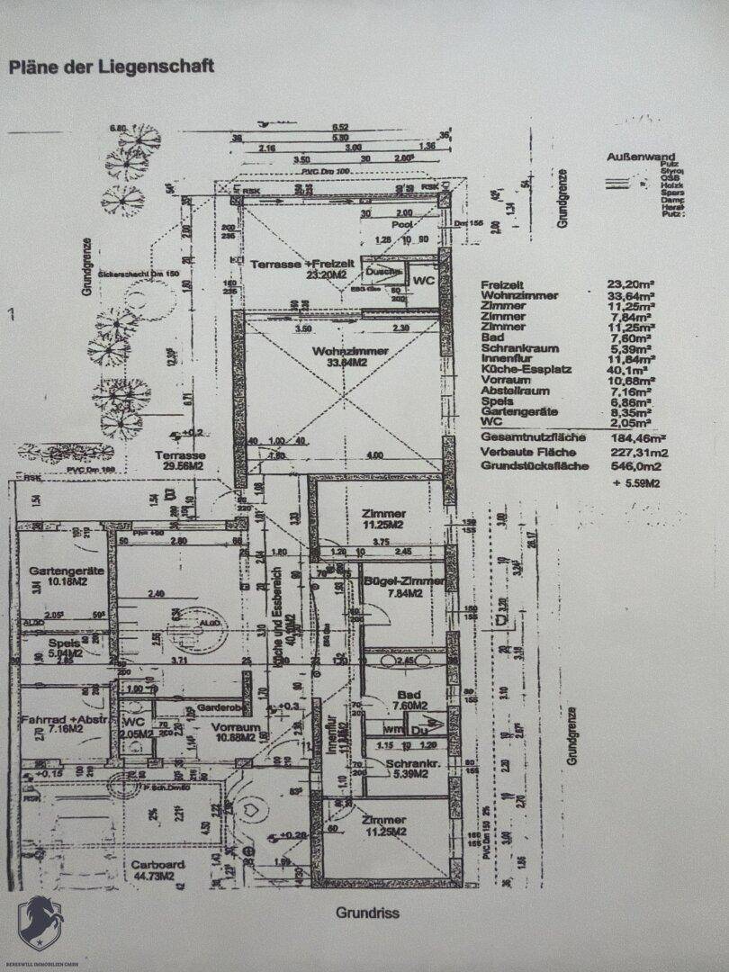 Detaillierter Grundriss der Liegenschaft mit Raumaufteilung und Flächenangaben für die Planung.