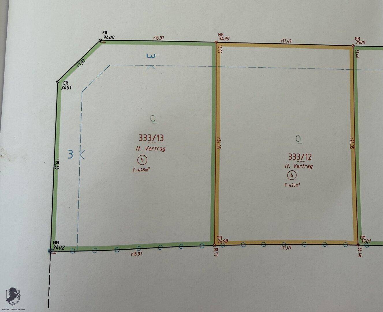 Technischer Plan zweier Grundstücke mit genauen Abmessungen und Flächenangaben.
