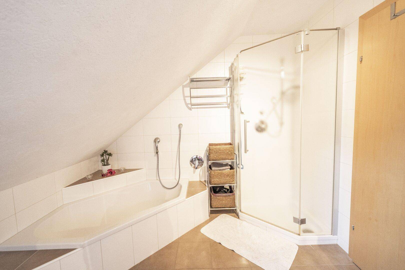 Bad (Wohnung DG)