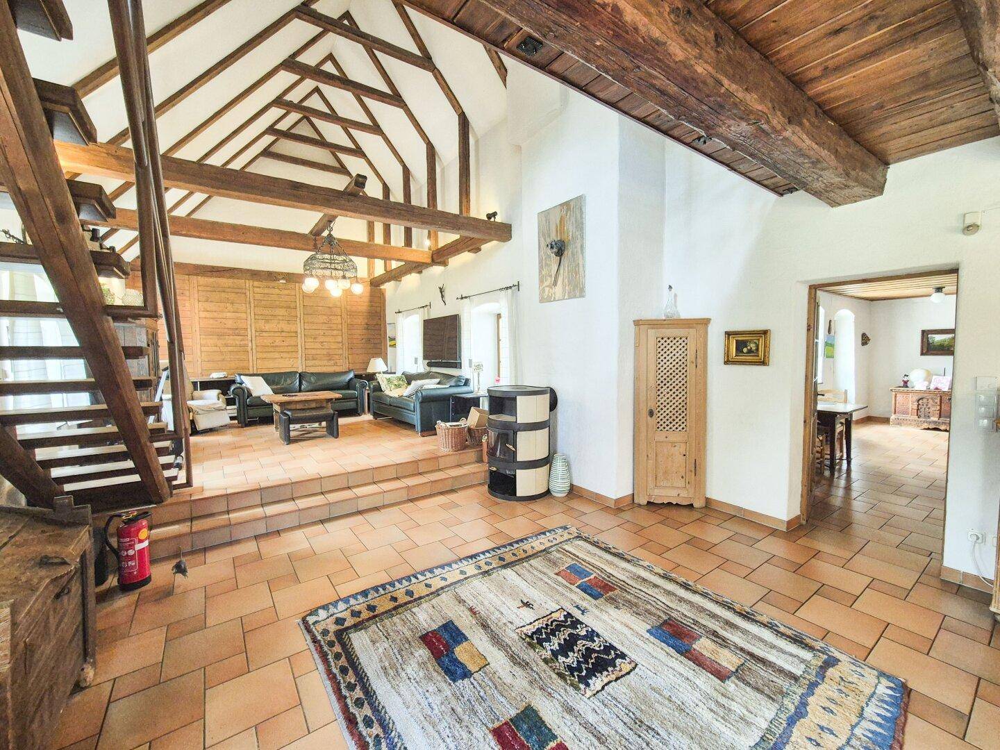 Moderner Vierkanthof mit Pool Sofortbezug - in prominenter Lage - Ansicht 6