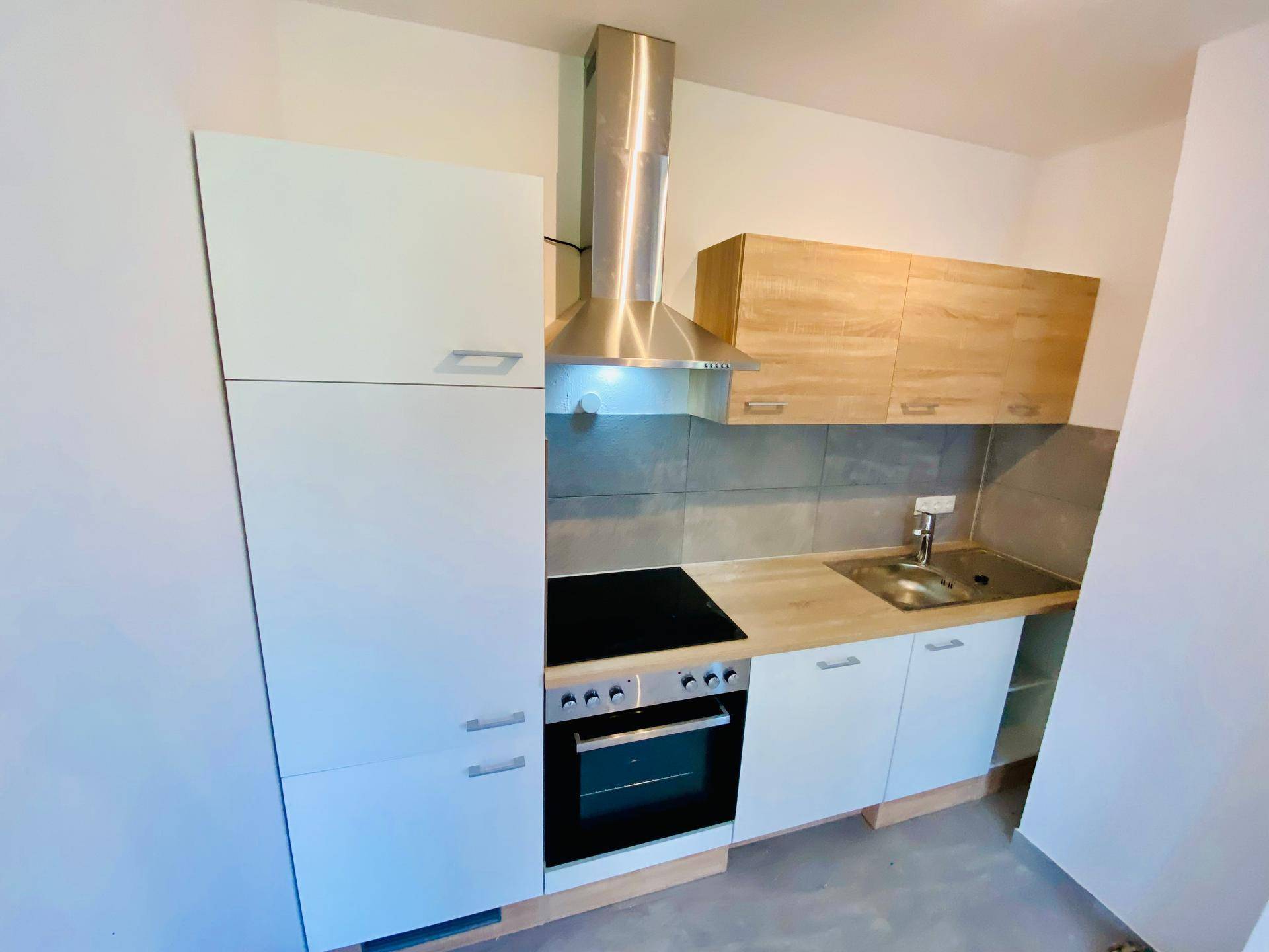 Zentrumsnahe ruhige Wohnung an der Traun mit PKW Stellplatz - Ansicht 3