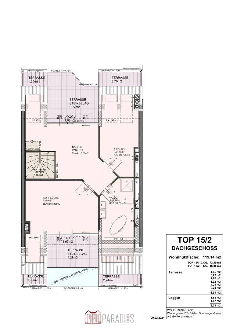 Grundriss des Dachgeschosses mit Wohnküche, Galerie, Terrassen und Loggia.
