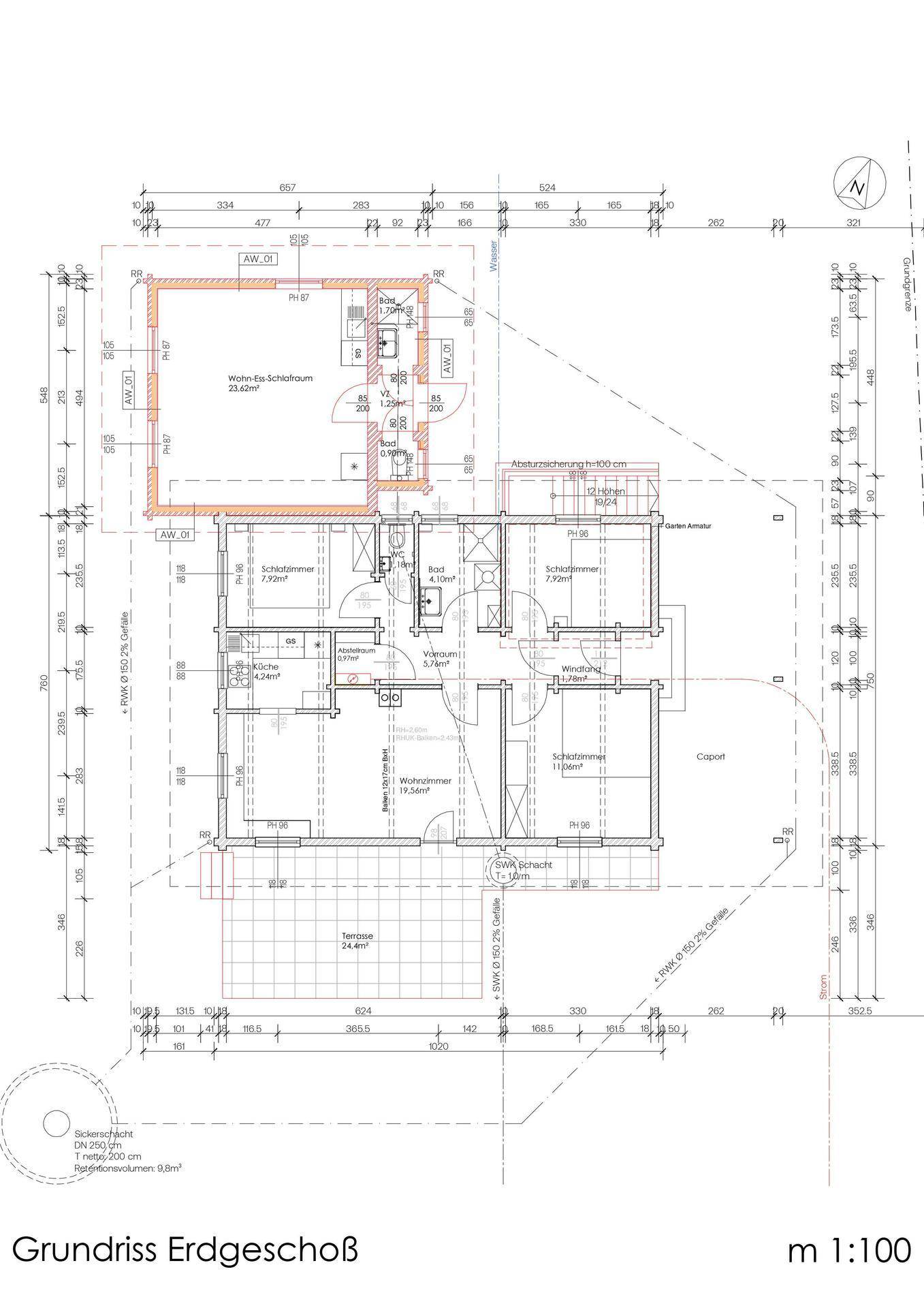 Detaillierter Grundriss des Erdgeschosses mit offenem Wohnbereich, Küche, Schlafzimmern und Terrasse.