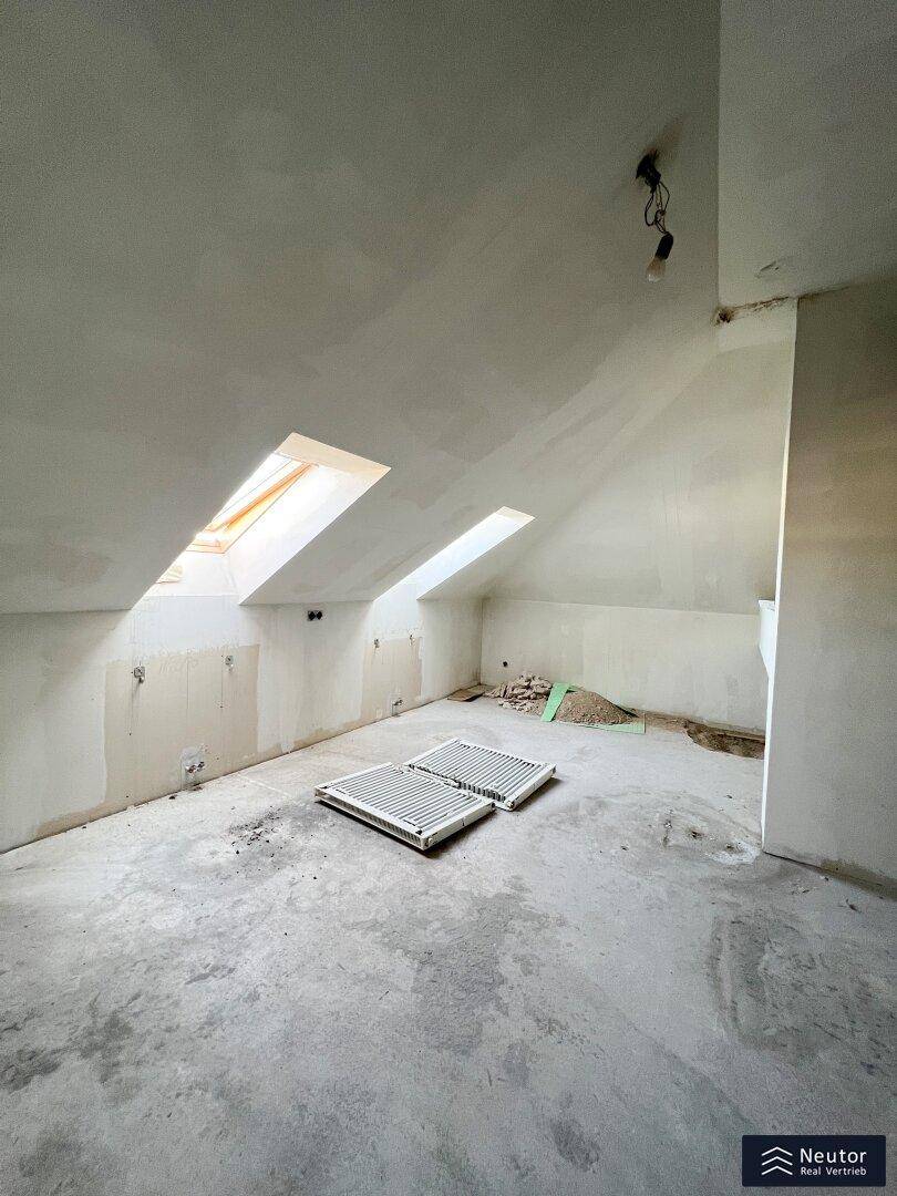 DACHGESCHOSSWOHNUNG MIT BALKON MÖGLICHKEIT IM VILLEN COTTAGE - GEMEINSCHAFTSPOOL - Ansicht 5