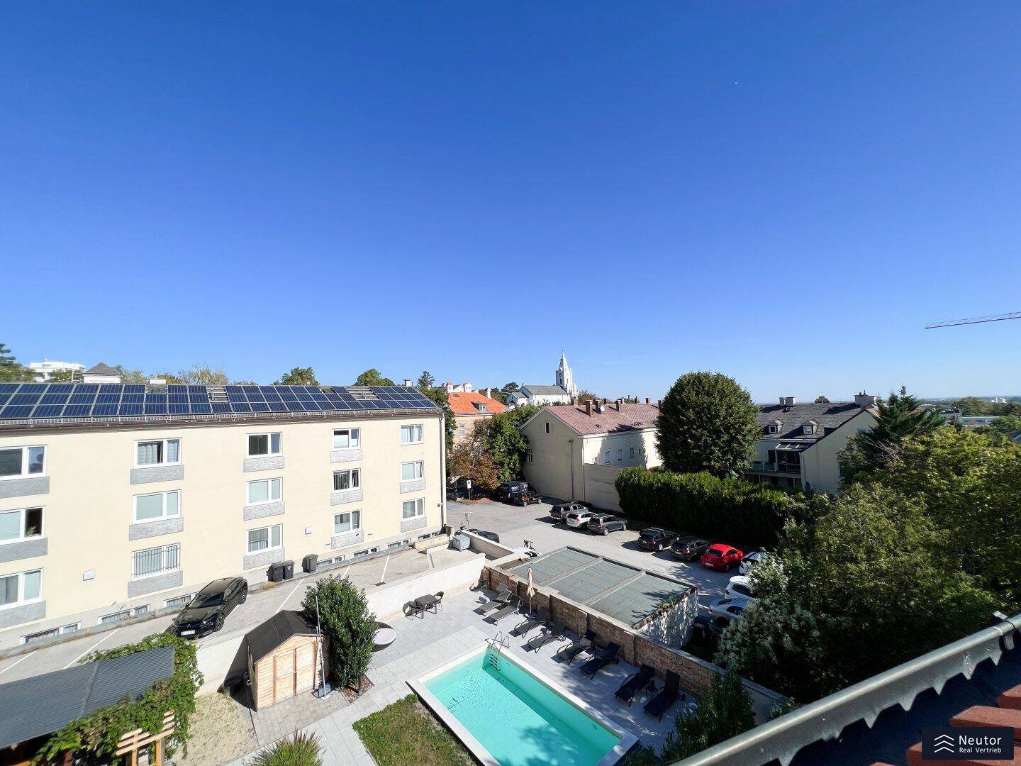 DACHGESCHOSSWOHNUNG MIT BALKON MÖGLICHKEIT IM VILLEN COTTAGE - GEMEINSCHAFTSPOOL - Ansicht 3