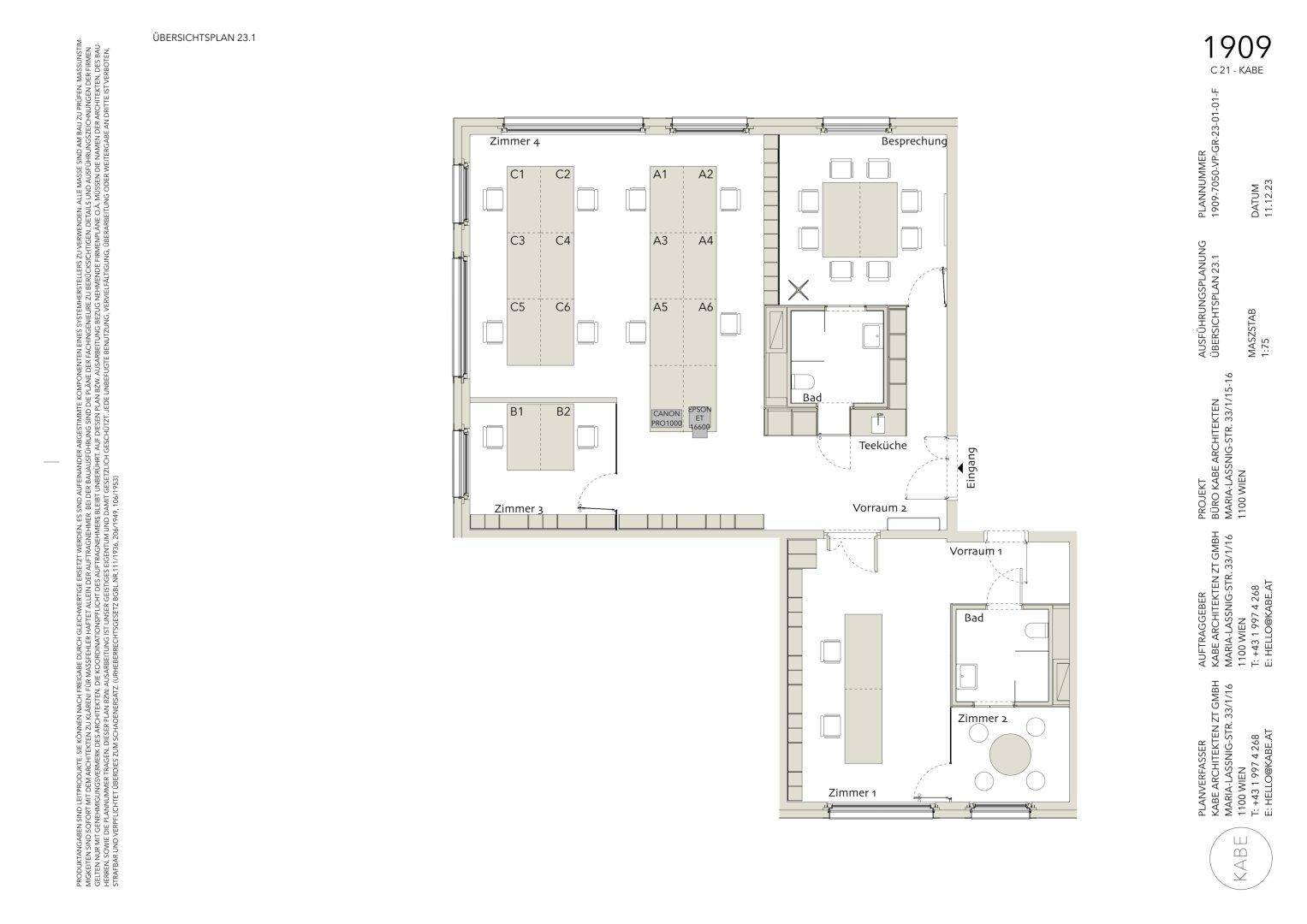 Grundrissplan eines Bürokomplexes mit mehreren Räumen, Teeküche und Bädern.