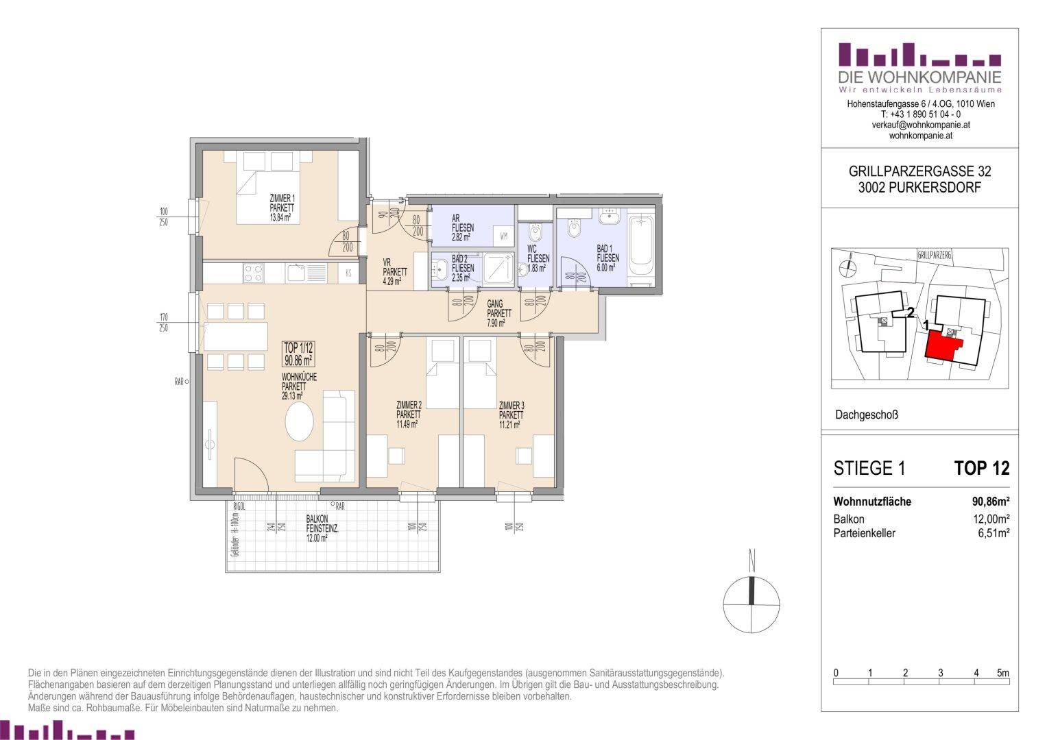 Grundriss einer Dachgeschosswohnung mit drei Zimmern, offener Wohnküche und Balkon.