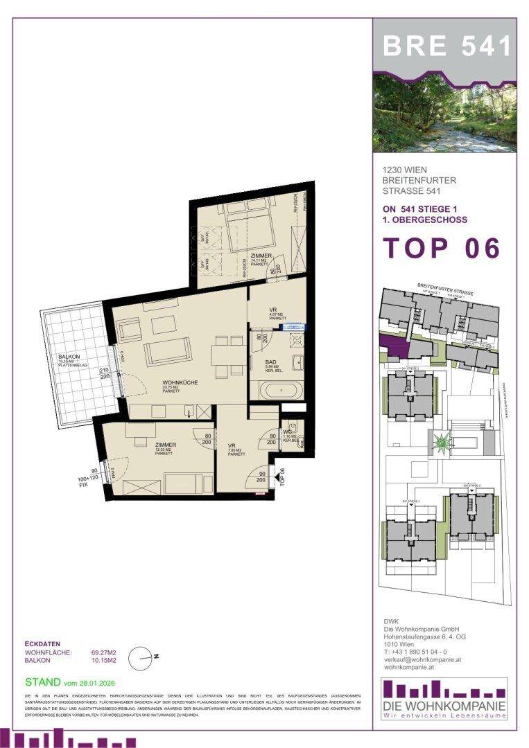 Grundriss der Wohnung TOP 06 mit offener Wohnküche, zwei Zimmern, Bad, separatem WC und einem Balkon.