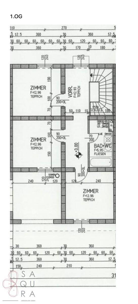 Grundriss des ersten Obergeschosses mit drei Zimmern und einem Badezimmer.