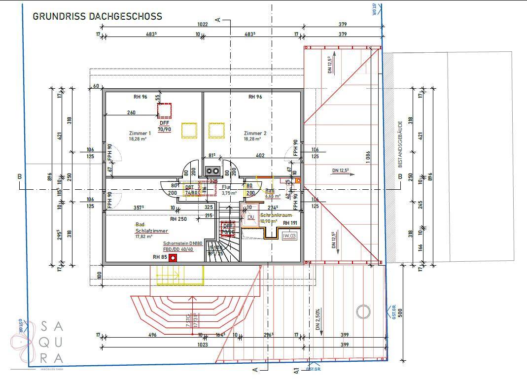 Grundriss des Dachgeschosses mit zwei Zimmern, Bad und Dachschrägen.