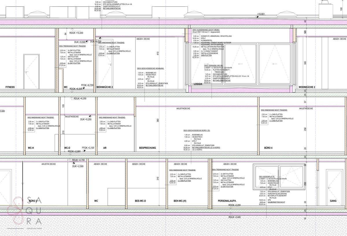 Detaillierter architektonischer Schnittplan mit verschiedenen Räumen und technischen Angaben.