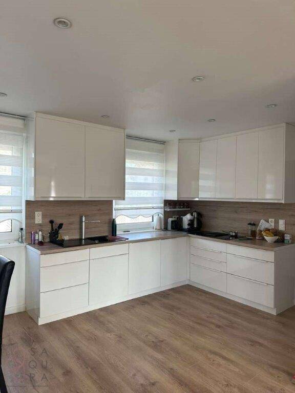 Großes Haus mit Baureserve – 8 Zimmer &amp; zwei Grundstücke mit Entwicklungspotenzial - Όψη 6