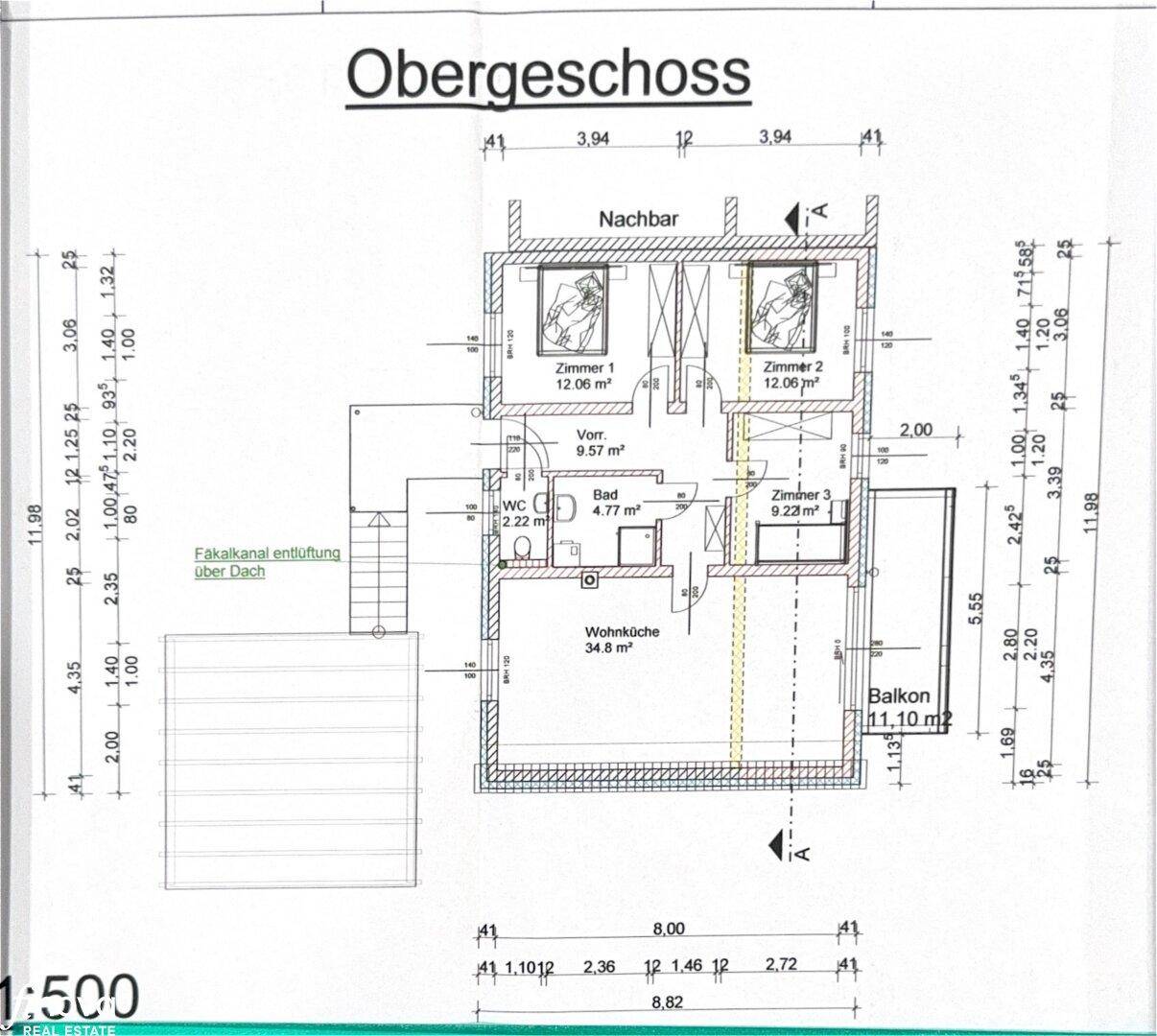 Grundriss des Obergeschosses mit Wohn-Küche, drei Zimmern, Bad, WC und einem Balkon.