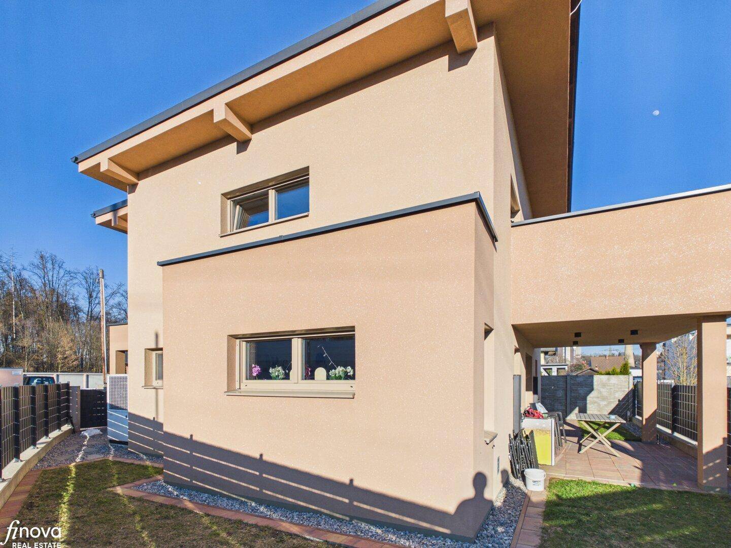Modernes Einfamilienhaus mit Garten, Doppelcarport &amp; großzügigem Raumkonzept!! - Więcej