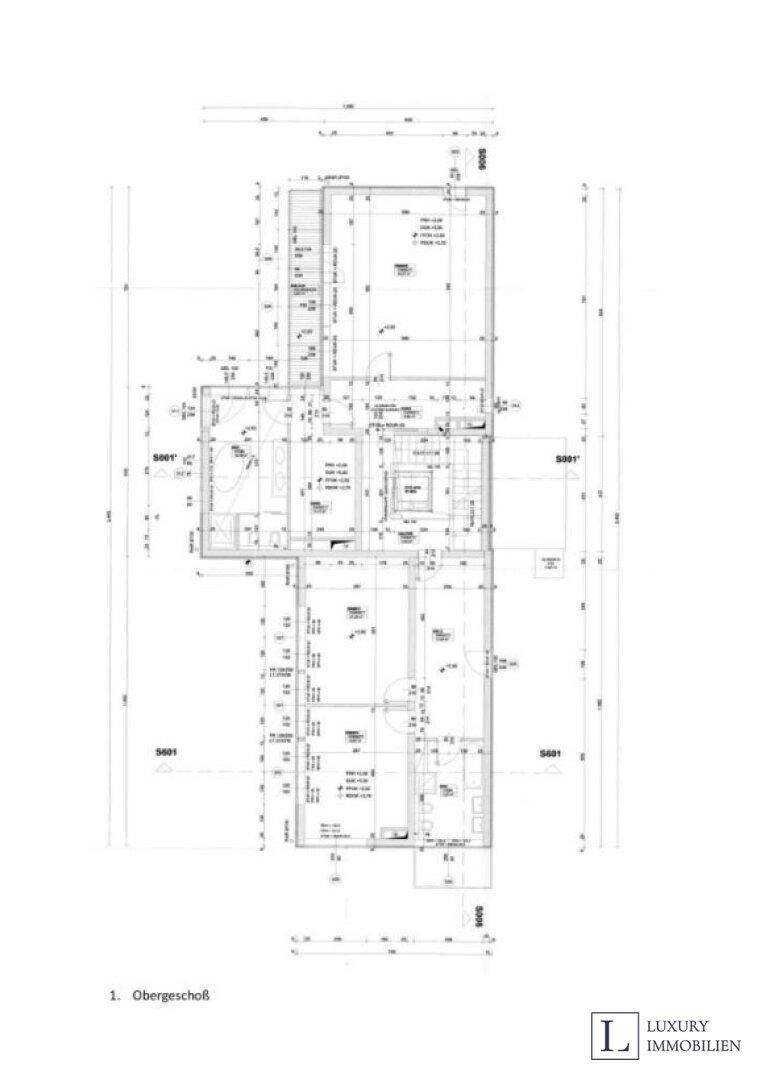 Grundriss des 1. Obergeschosses mit detaillierter Raumaufteilung und Maßen.