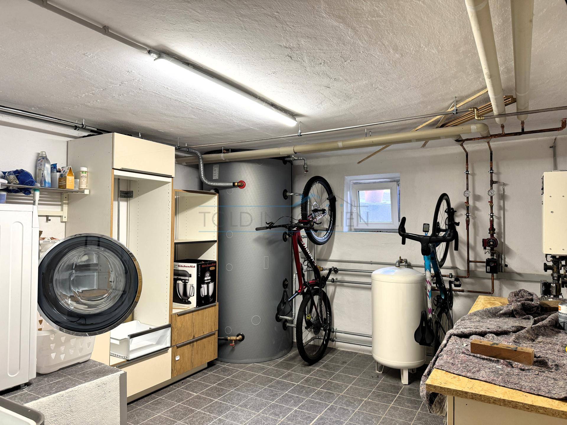17 - Keller, Technik