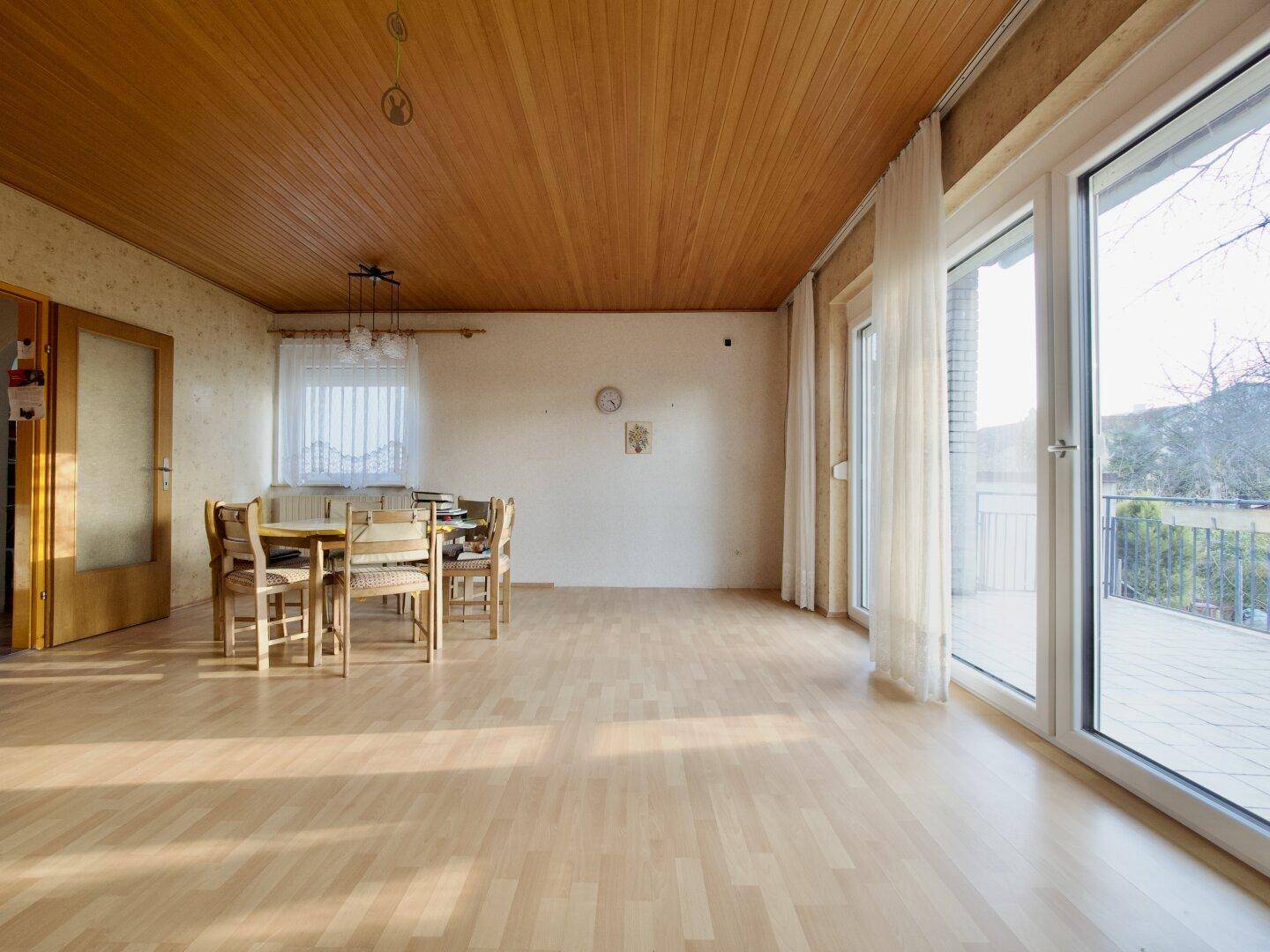Großzügiges Einfamilienhaus in Grünruhelage in Schönkirchen-Reyersdorf / Ortsteil Silberwald – pohled 5