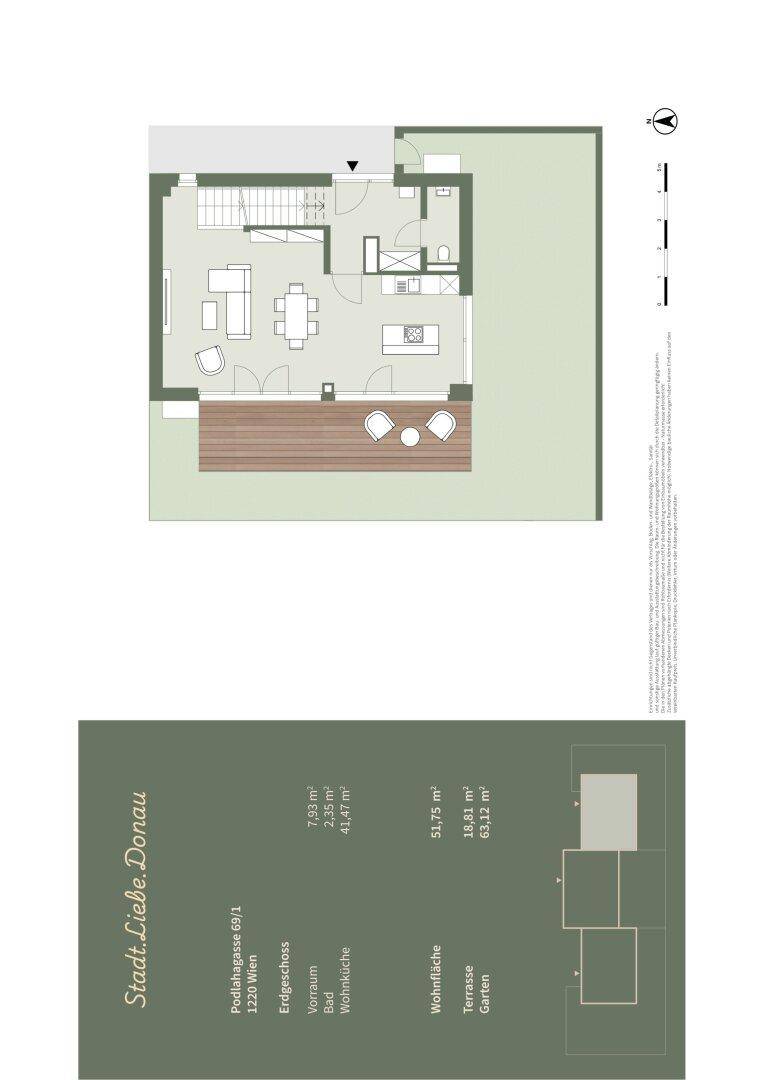 Grundriss des Erdgeschosses mit offenem Wohnbereich, Küche, Bad und Zugang zur Terrasse.