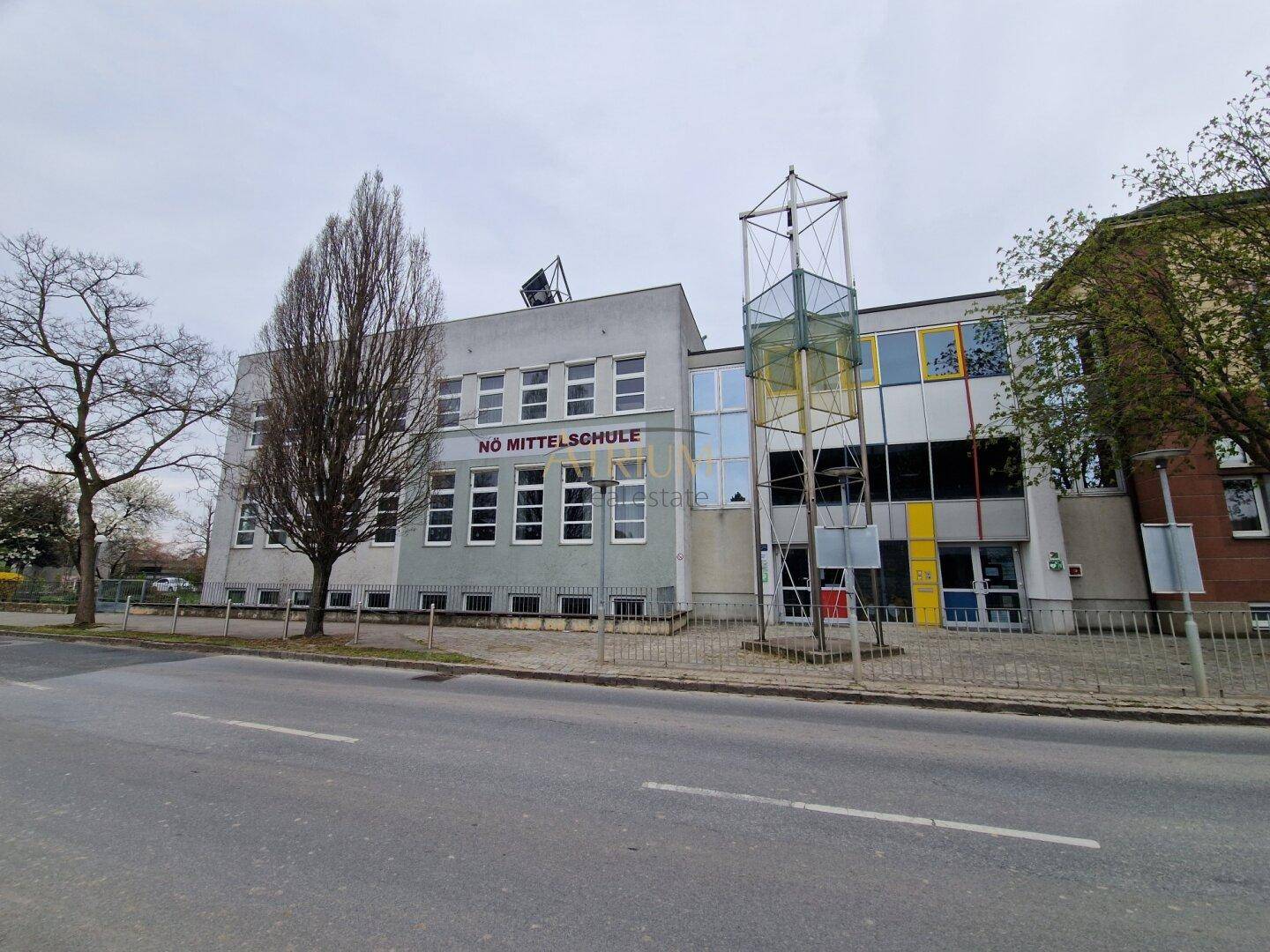 Tolle Möglichkeit - Eckgrundstück, 467 m² in Gerasdorf bei Wien - Fixpreis! - Ansicht 2