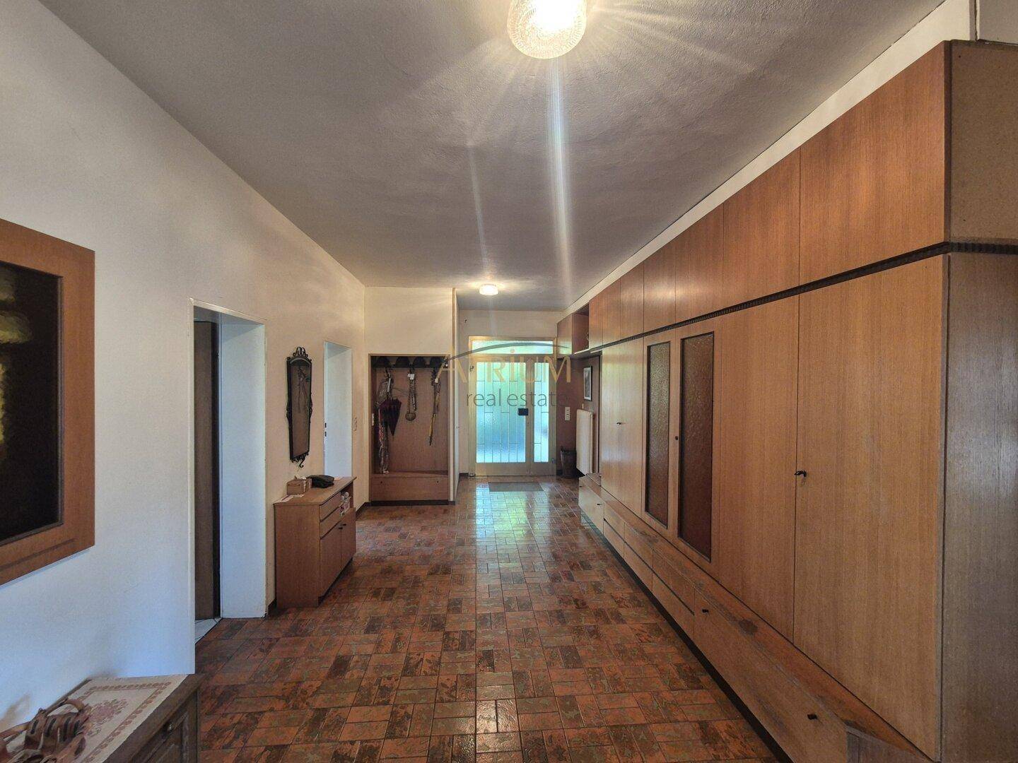 Großzügiges Einfamilienhaus mit Garten, Garage &amp; 11 Zimmern in Mannersdorf! - Ansicht 4