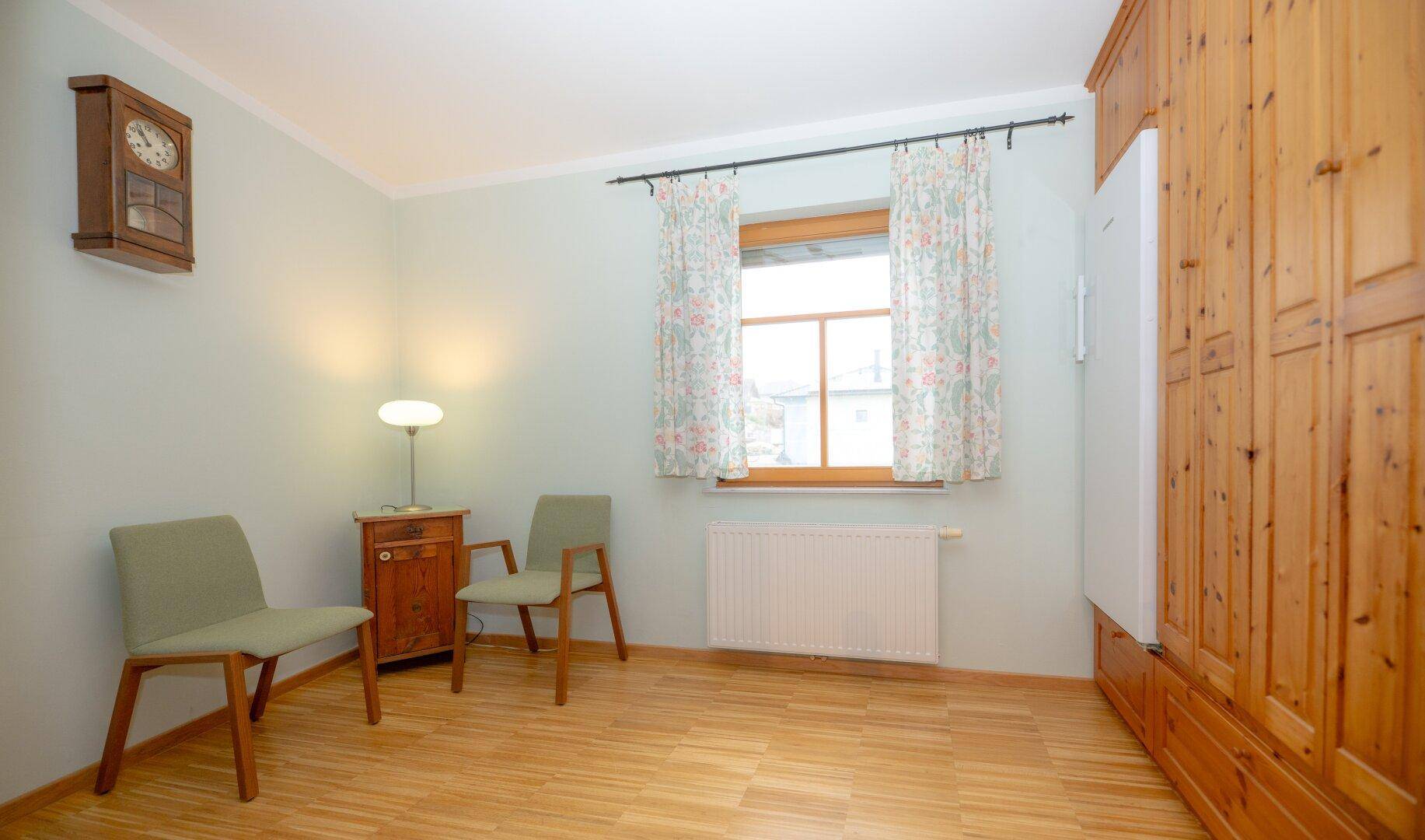 Großes, fast neues Haus in Berndorf mit schönem Fernblick - Mehr