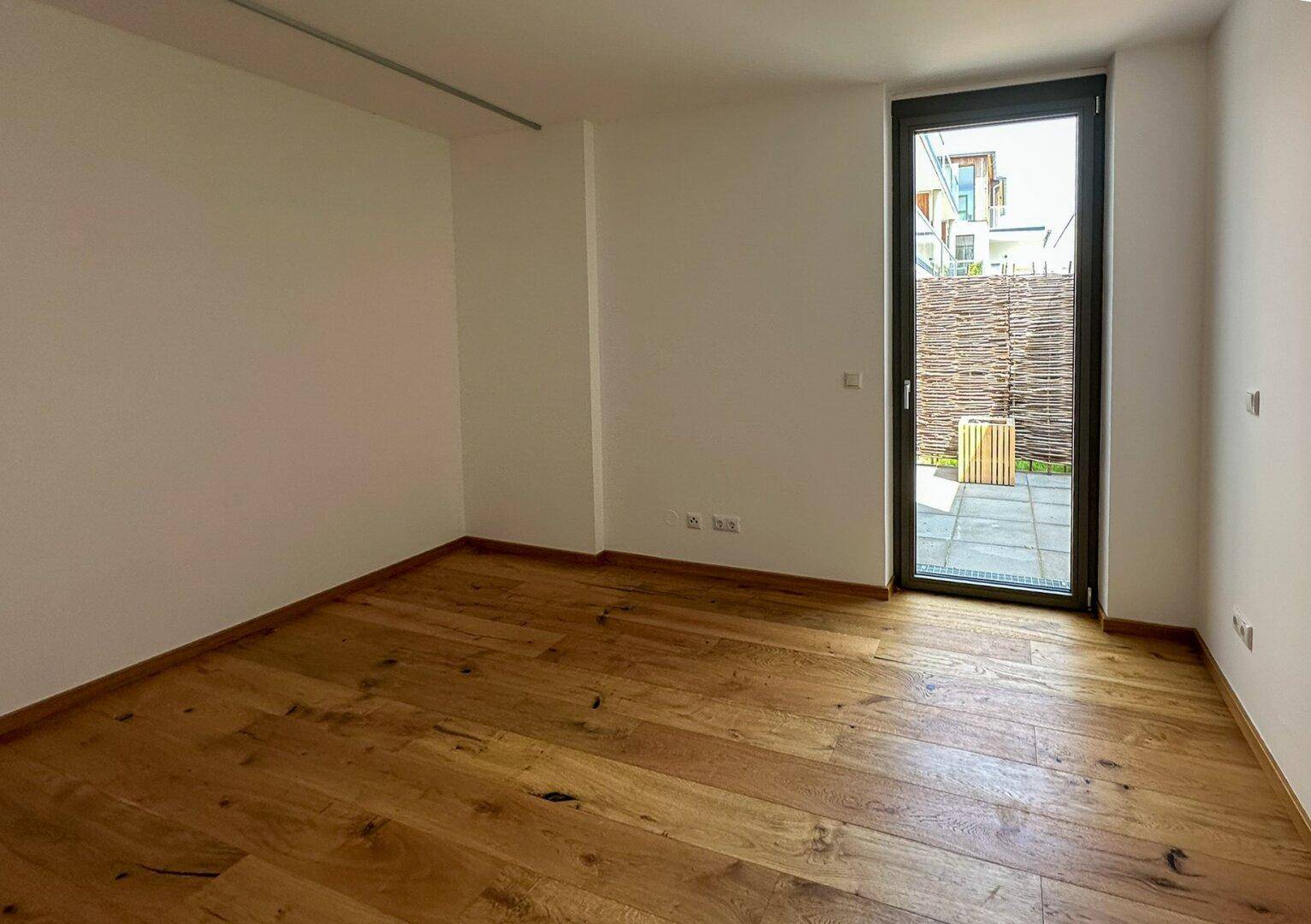 1-5 Zimmer Wohnungen, Erstbezug, Luftwärmepumpe, Photovoltaikanlage, Eigengarten, Terrassen, Aufzug - Ansicht 4