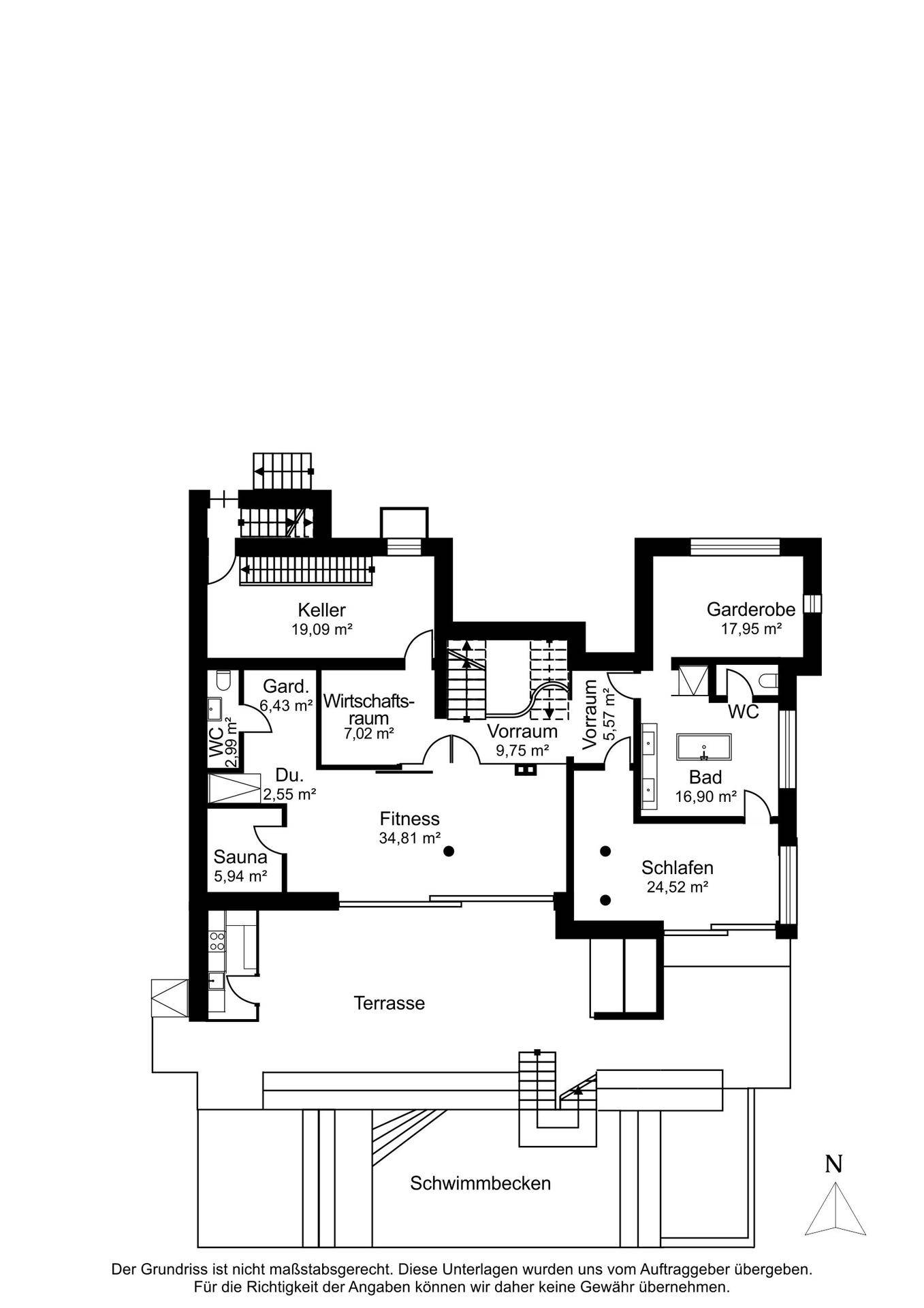Grundriss des Untergeschosses mit Fitnessraum, Sauna, Schlafzimmern und Schwimmbecken.