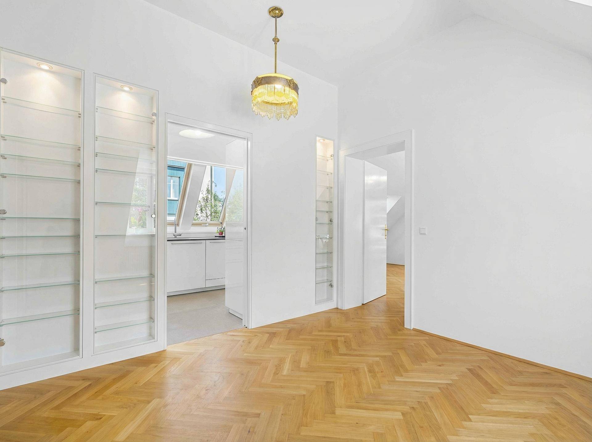 Charmantes Wohnhaus samt Einliegerwohnung - Ansicht 3