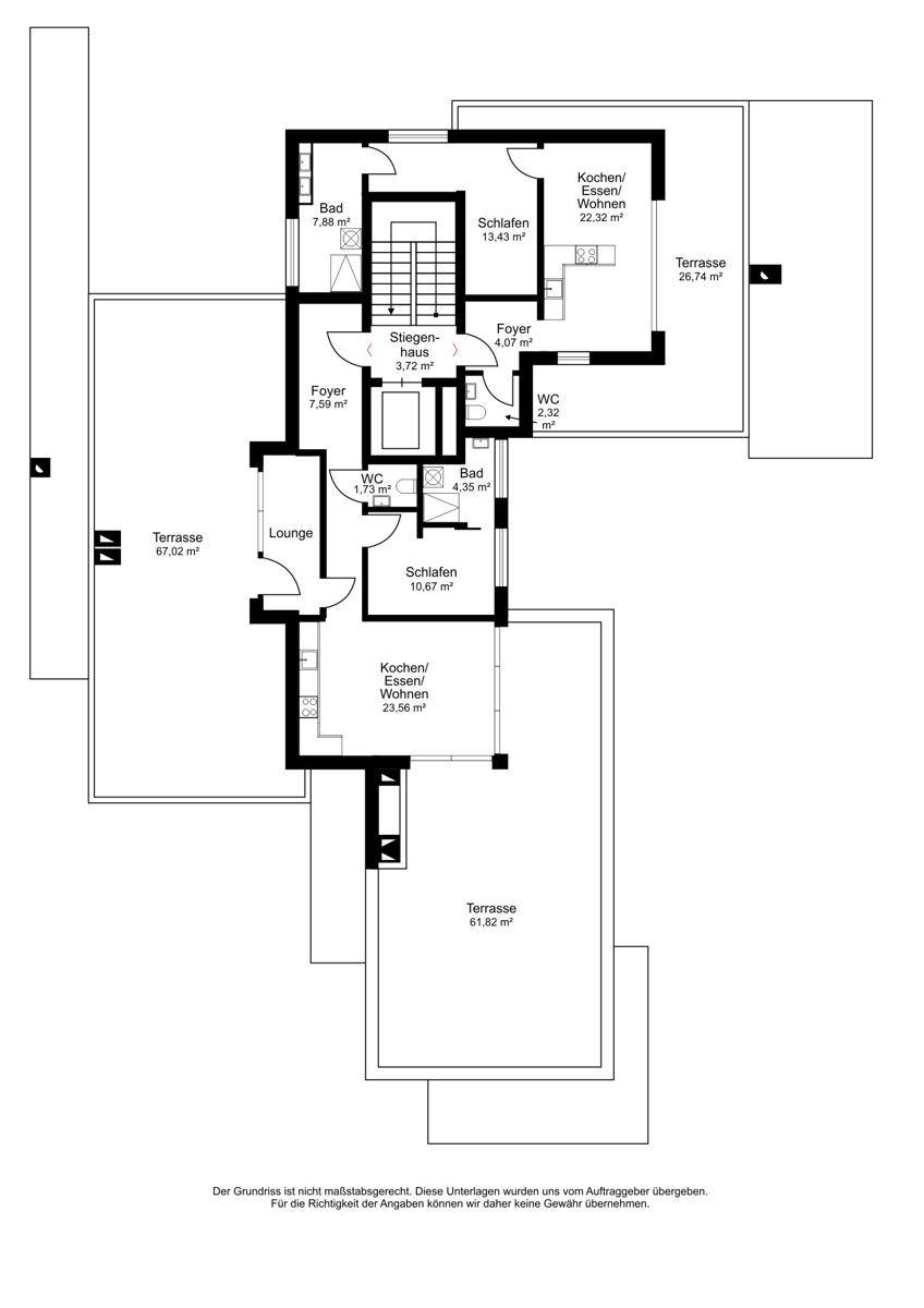 Grundrissplan einer Dachgeschosswohnung mit mehreren Terrassen, Schlafzimmern und offenem Wohnbereich.