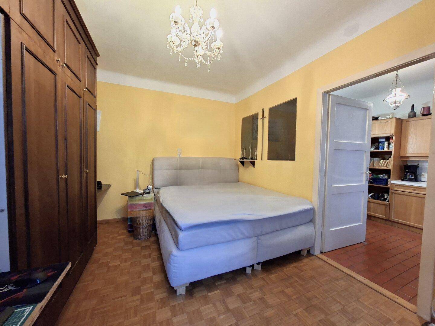 2. Schlafzimmer