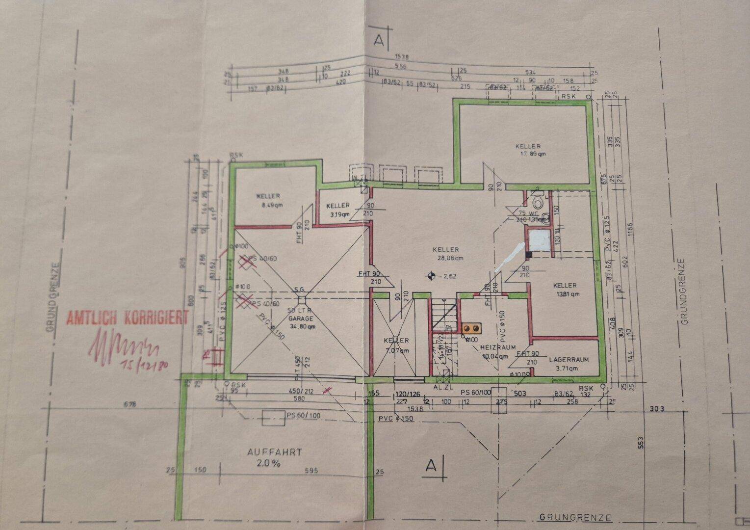 Grundriss des Kellergeschosses mit mehreren Kellerräumen, Heizraum und Lagerfläche.