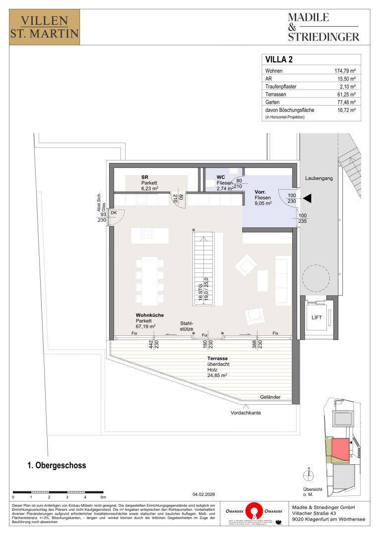 Grundriss des Obergeschosses von Villa 2 mit großem Wohnküchenbereich und Terrasse.