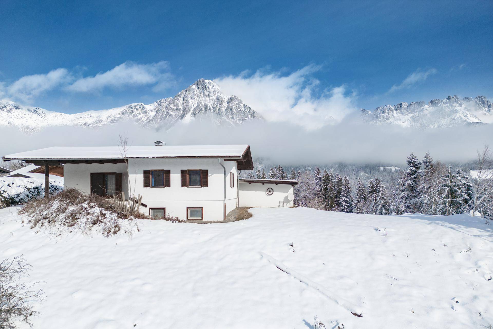 Sonniges Grundstück in traumhafter Aussichtslage mit Freizeitwohnsitz und Baugenehmigung für ein großzügiges Hofanwesen - Ansicht 3