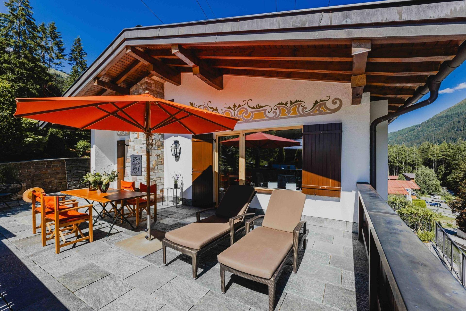 Große Terrasse OG