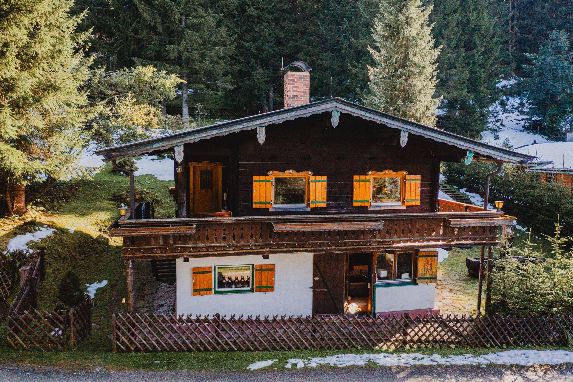 FREIZEITWOHNSITZ WIDMUNG CHARMANTES SKI-IN, SKI-OUT LANDHAUS - Ansicht 2