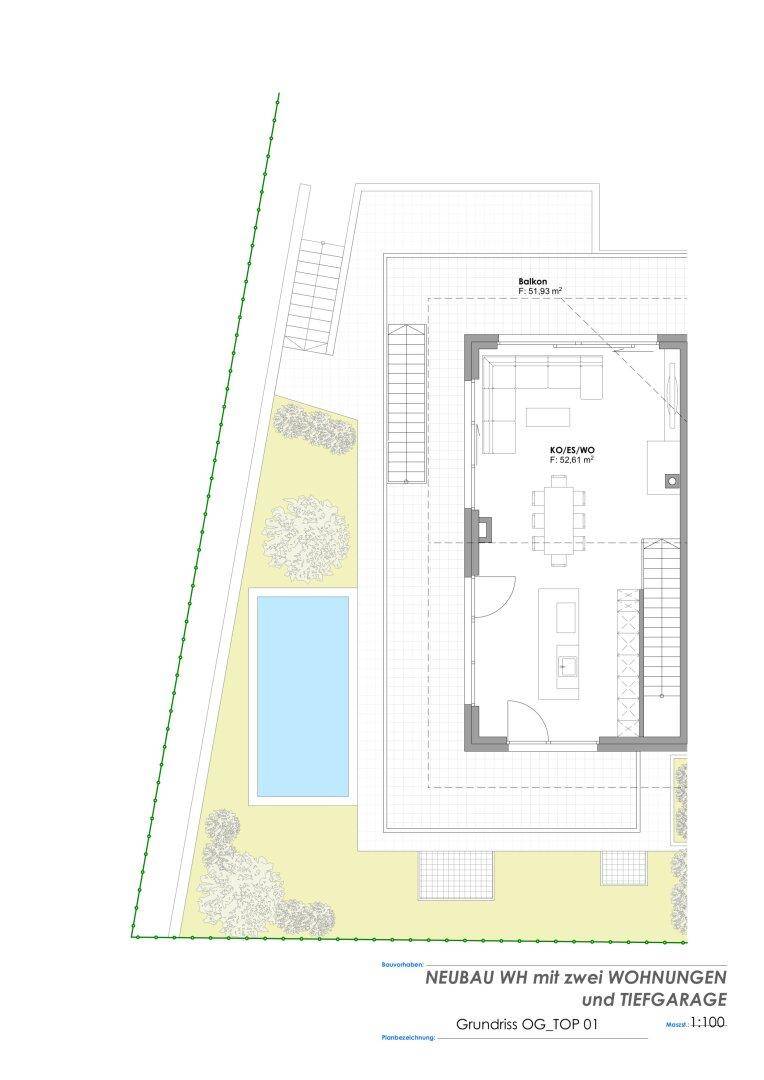 Grundriss des Obergeschosses mit offenem Wohn-, Koch- und Essbereich sowie einem Balkon.