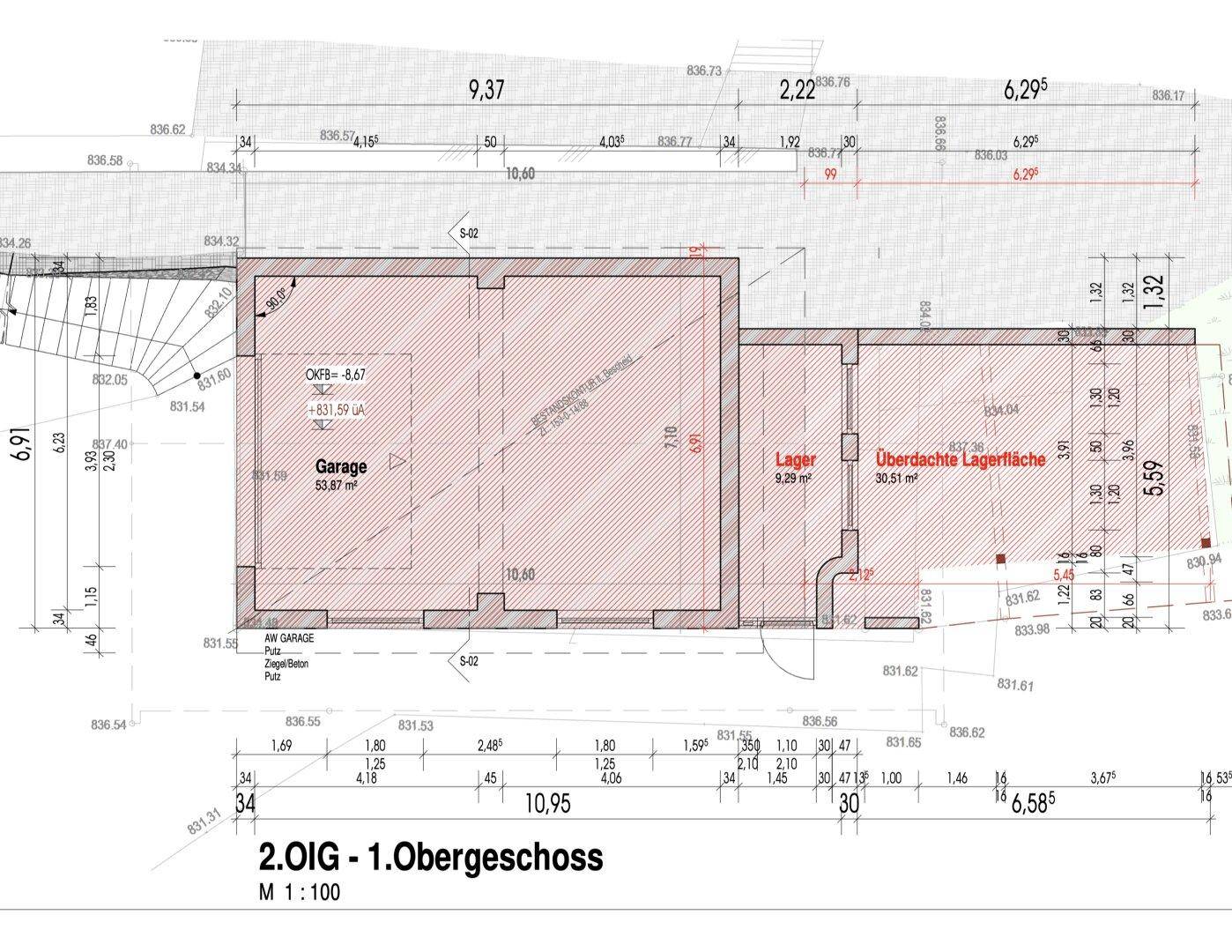 Grundriss des ersten Obergeschosses mit großer Garage und Lagerflächen.