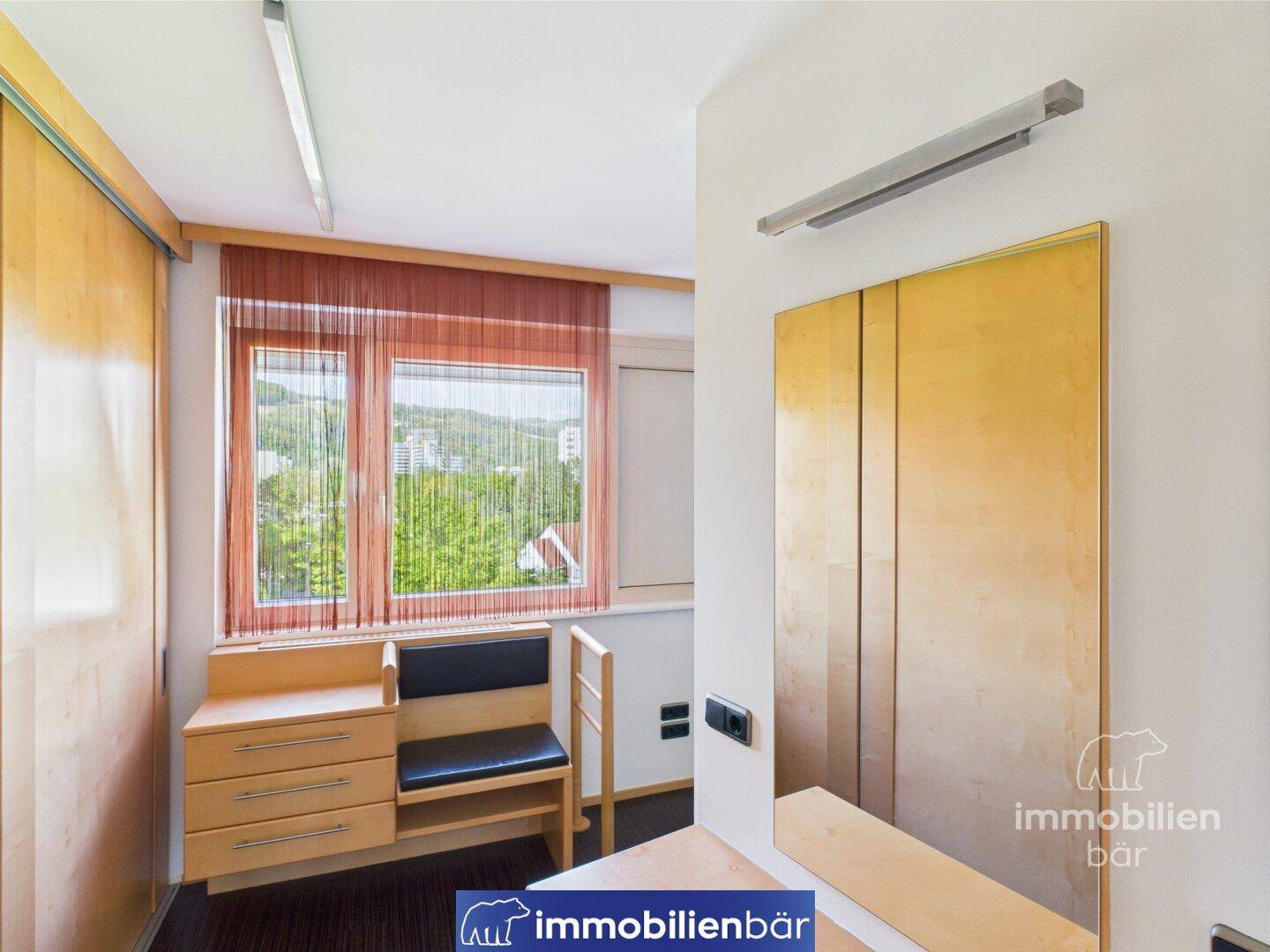 Begehbarer Schrank