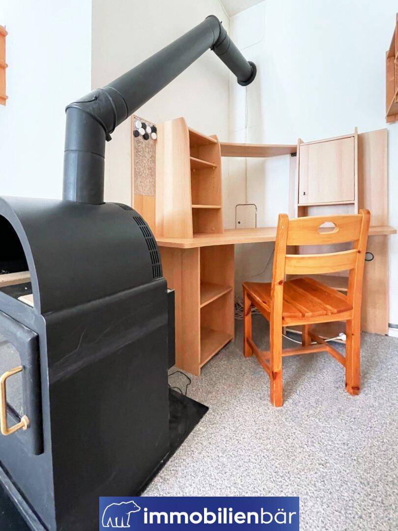 Schreibtisch im Wohnzimmer