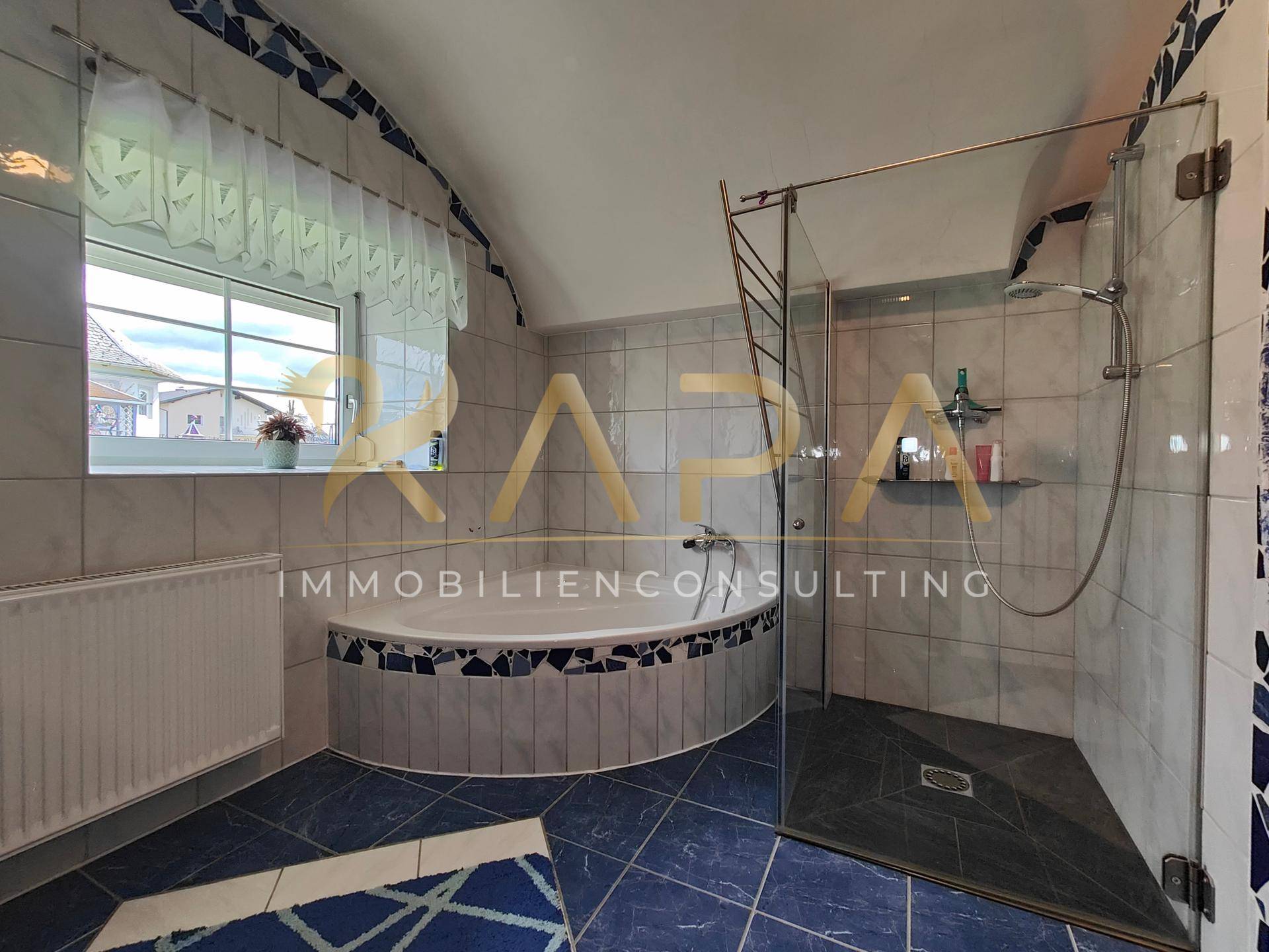 Badezimmer EG