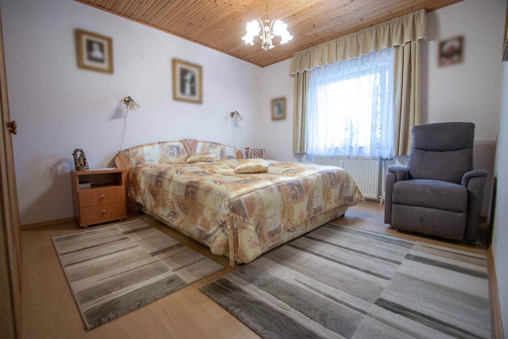 Schlafzimmer - EG
