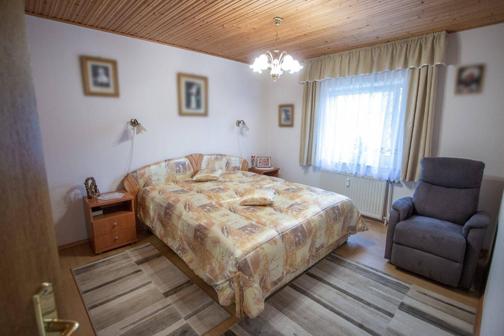 Schlafzimmer - EG