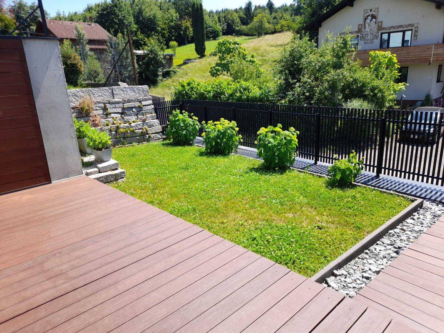 Kompagnon Immobilien Terrasse/Liegewiese