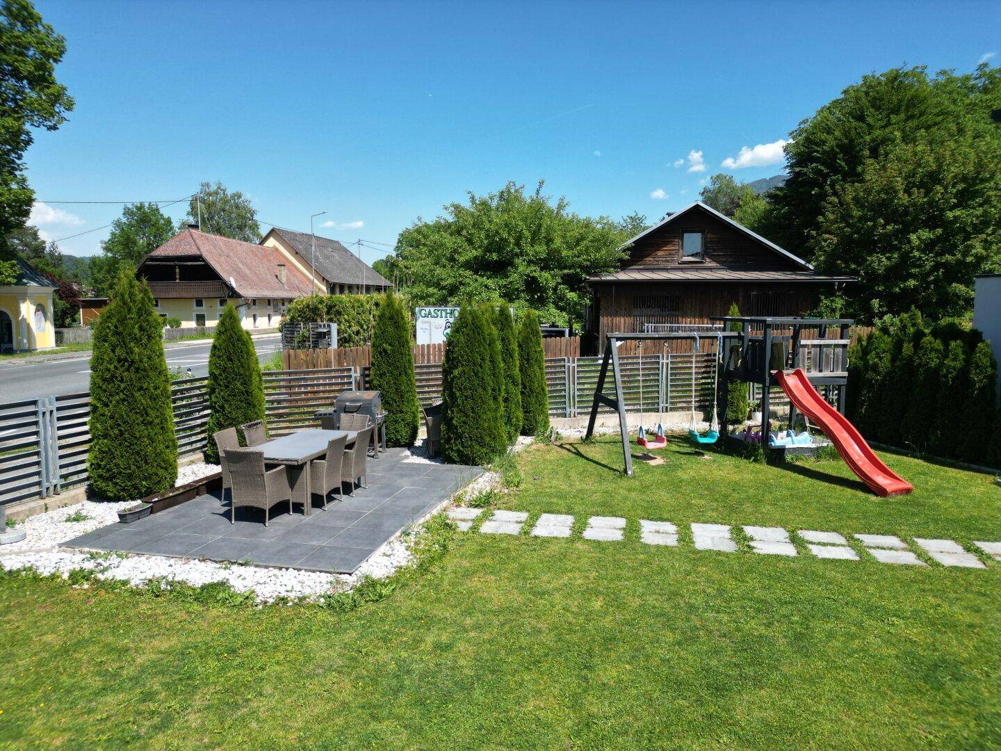 Familienfreundliches Einfamilienhaus in Görtschach - ca. 157m² Wohnfläche, schöner Garten und viel Platz zum Leben - Widok 4