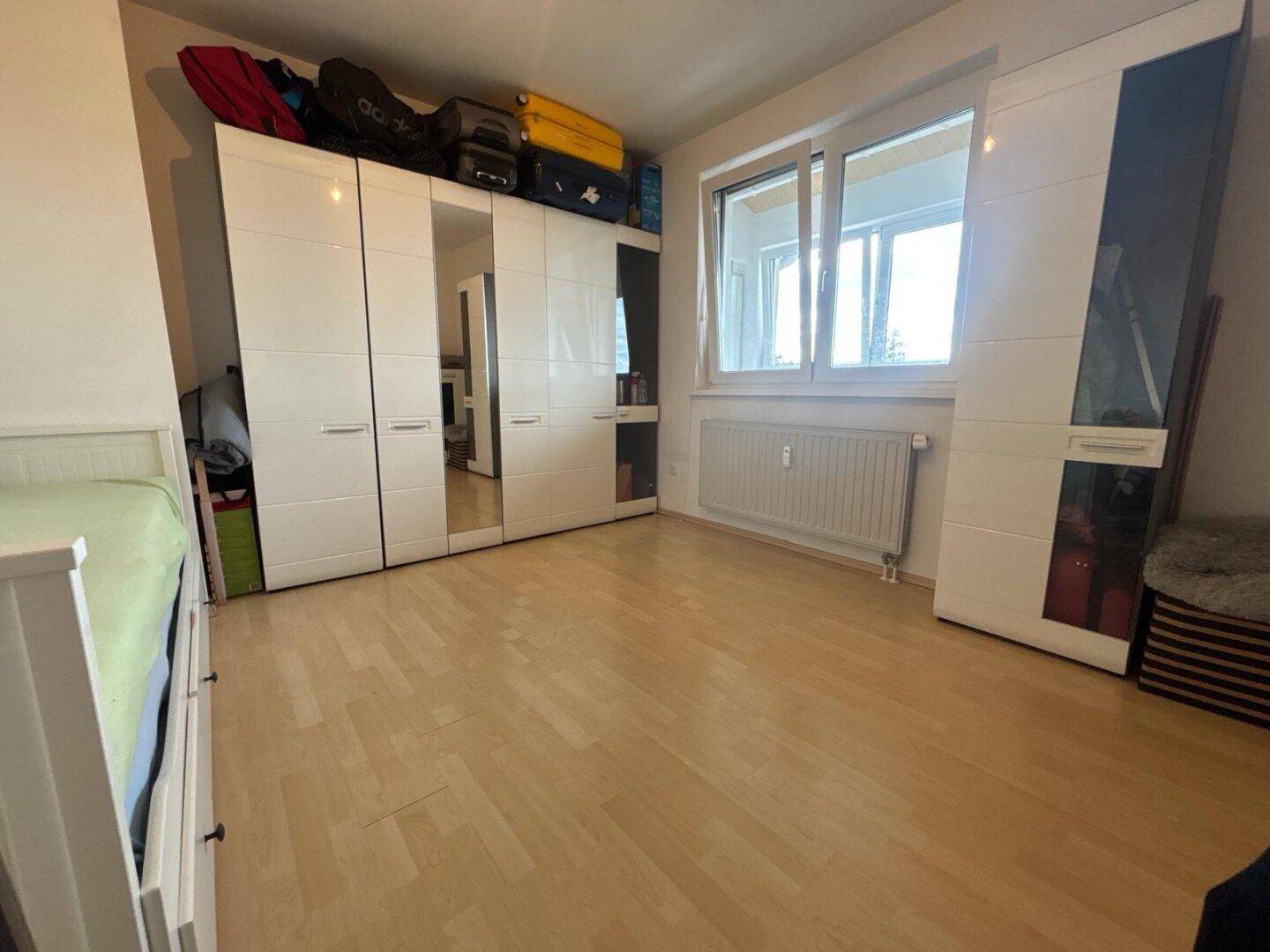 Sonnige Wohnung mit Balkon und Grünblick! – pohled 6
