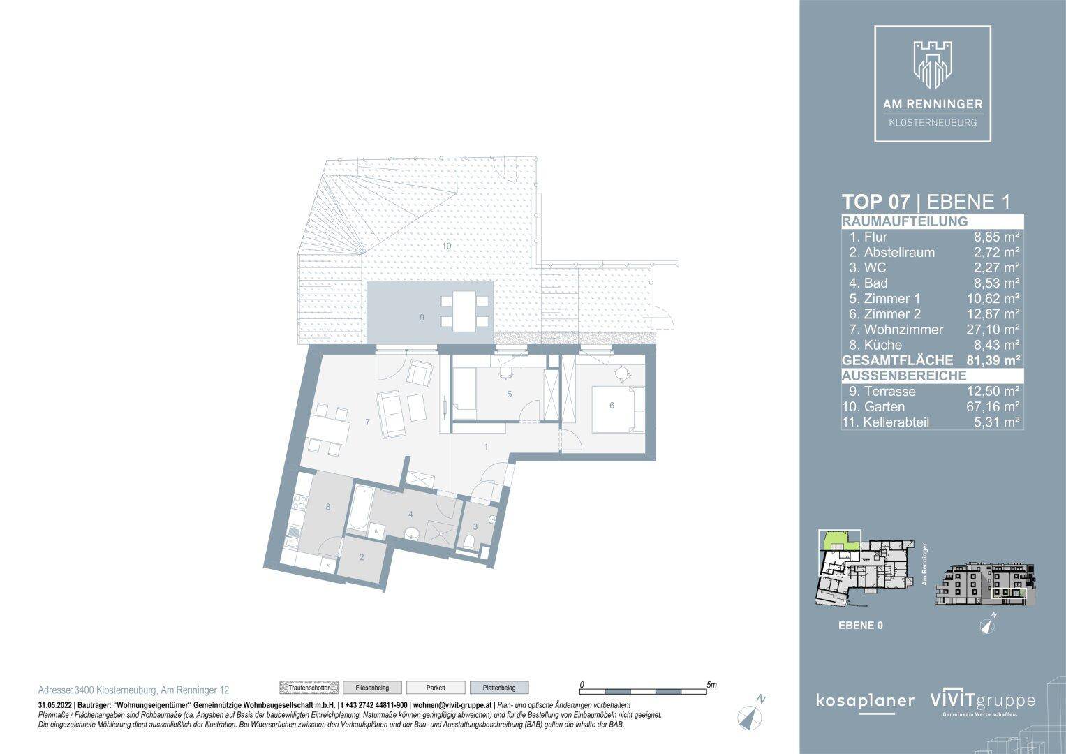 Grundriss der Obergeschosswohnung mit Dachschrägen, Terrasse und detaillierter Raumaufteilung.