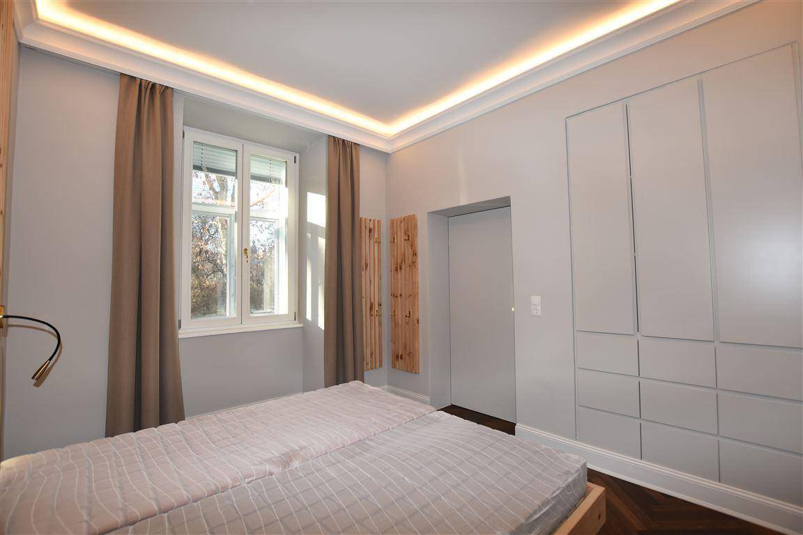 Schnäppchen in absoluter Toplage!!! Kernsanierte Altbauwohnung direkt am Grazer-Stadtpark mit hochwertiger Ausstattung - Ansicht 2